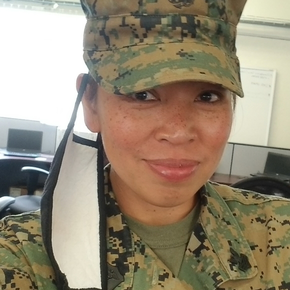 Meet your Posher - Picture 5 of 5